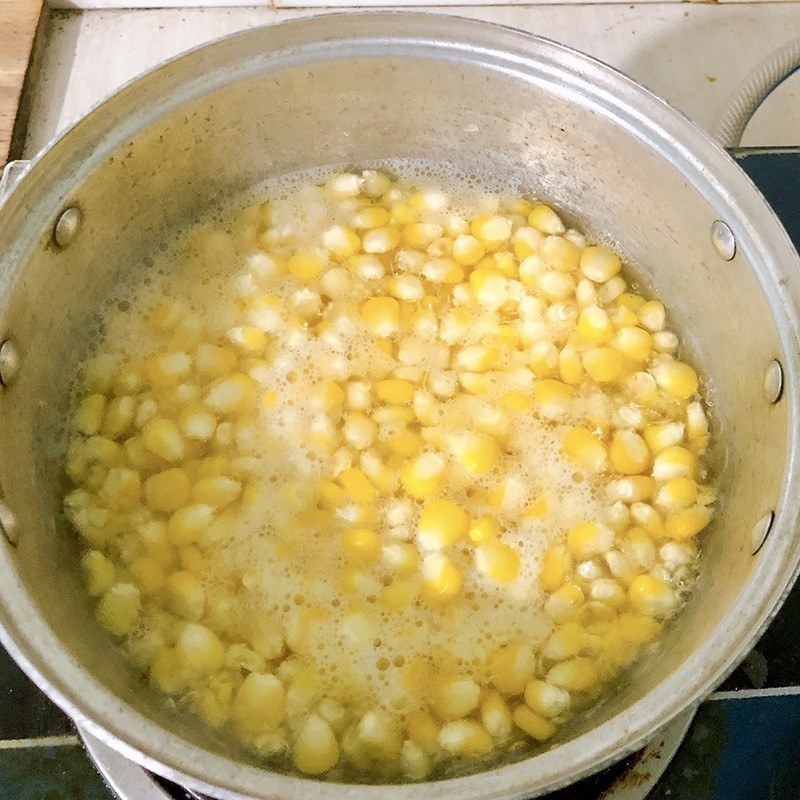 Tỏi băm nhuyễn, gia vị không thể thiếu cho món giò heo