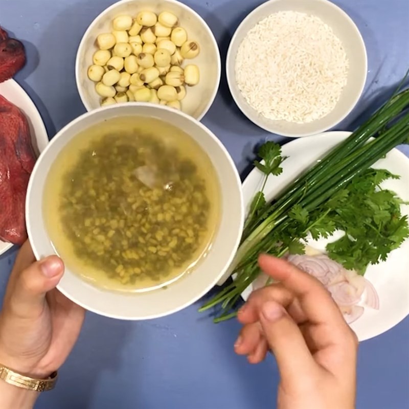 Hạt sen và đậu xanh đã sơ chế