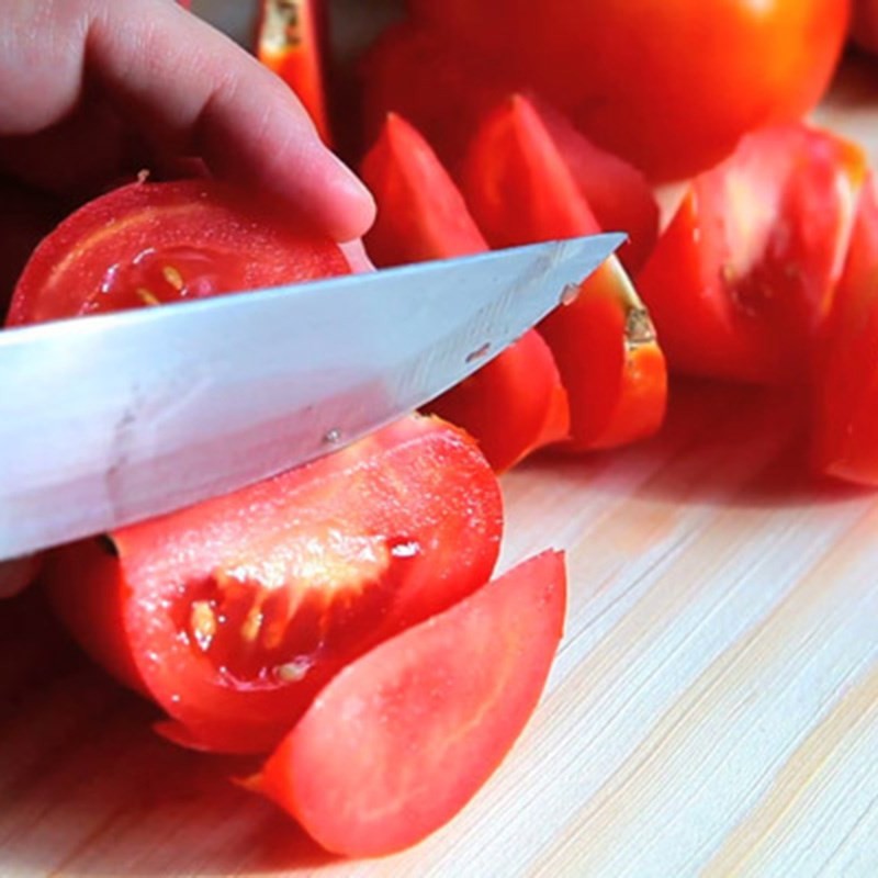 Lá giang đã vò nhẹ để tiết ra vị chua
