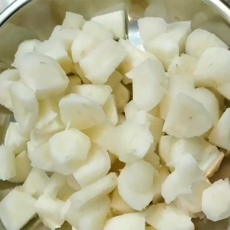 Tóp mỡ giòn rụm thêm vào bún ốc sườn