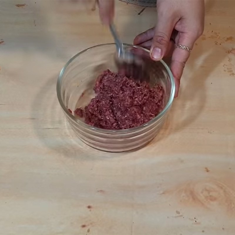 Chim bồ câu đã sơ chế sạch sẽ cho món cháo