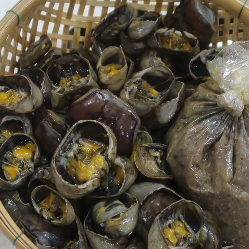Quy trình sơ chế cua đồng để lấy thịt và gạch cua