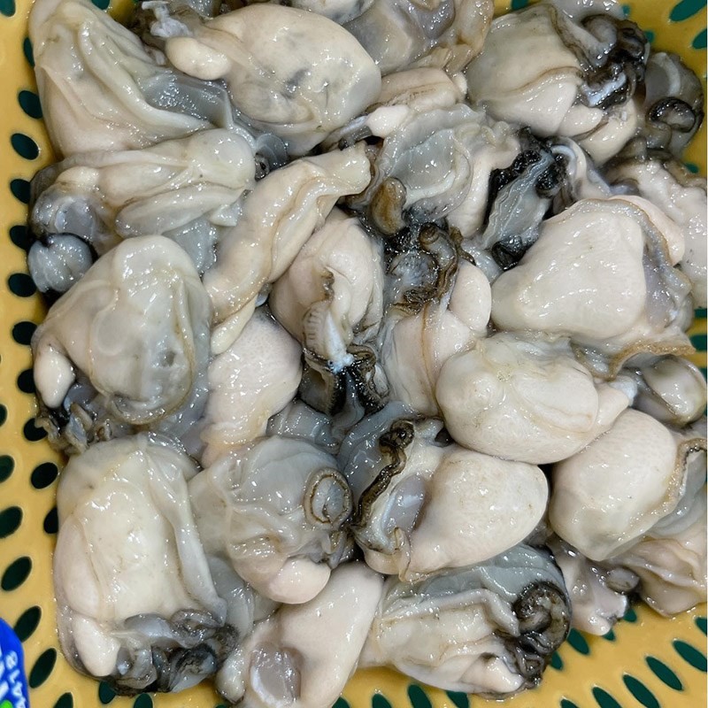 Thịt hàu sữa tươi đã được làm sạch và để ráo nước