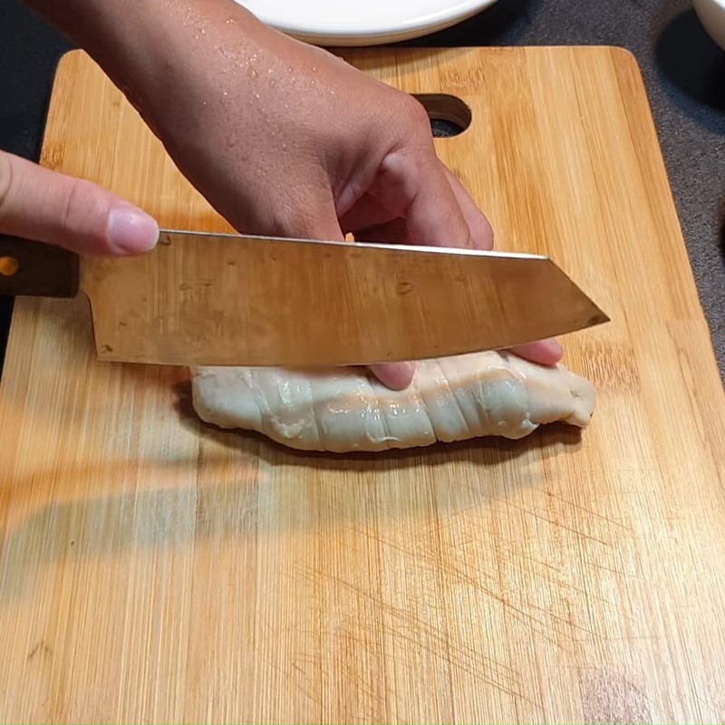 Mì căn nguyên khối chưa cắt lát