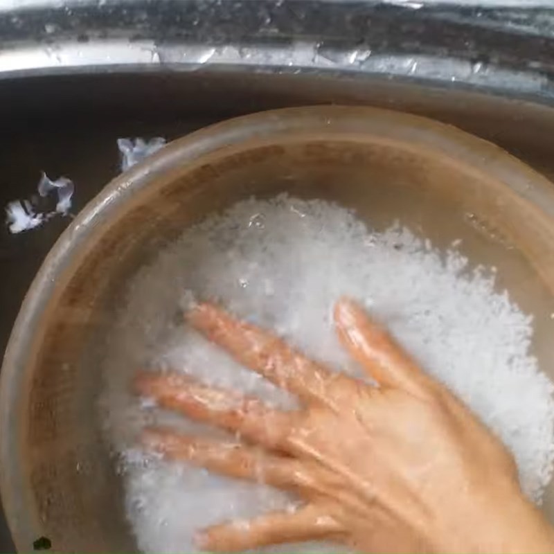 Sơ chế hành lá cho món cháo