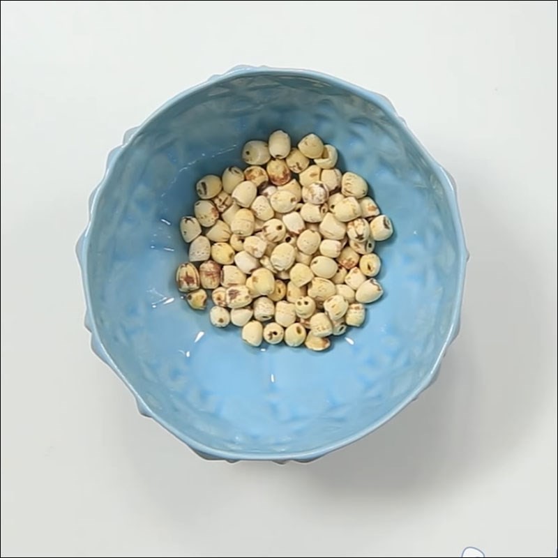 Bước 1 Sơ chế nguyên liệu Canh mọc hạt sen