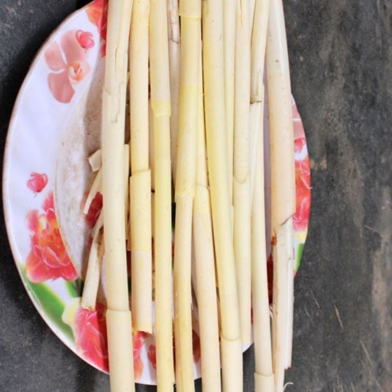 Đọt mây tươi non đã sơ chế, sẵn sàng chế biến món canh