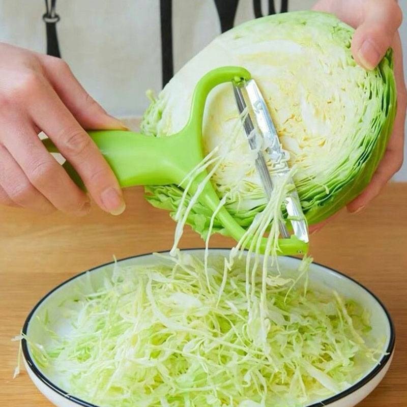 Sơ chế rau củ cho món gà sa tế
