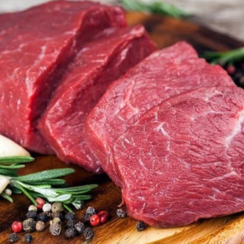 Cắt nhuyễn hành lá và ngò rí