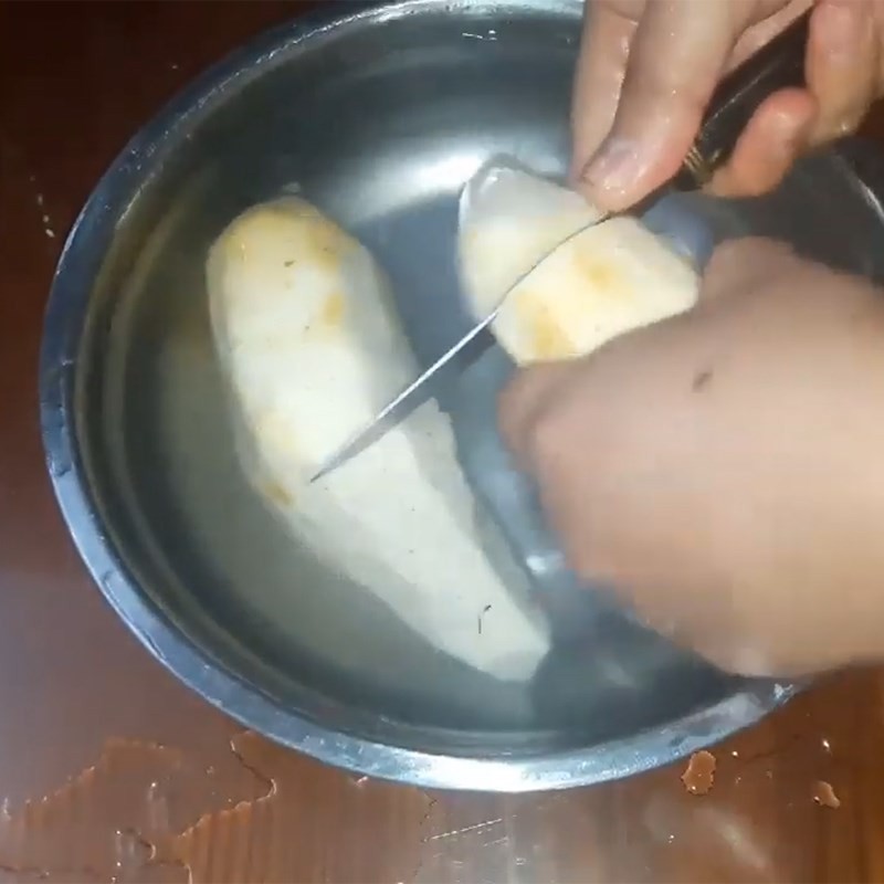 Củ từ đã sơ chế sạch, sẵn sàng cho món canh