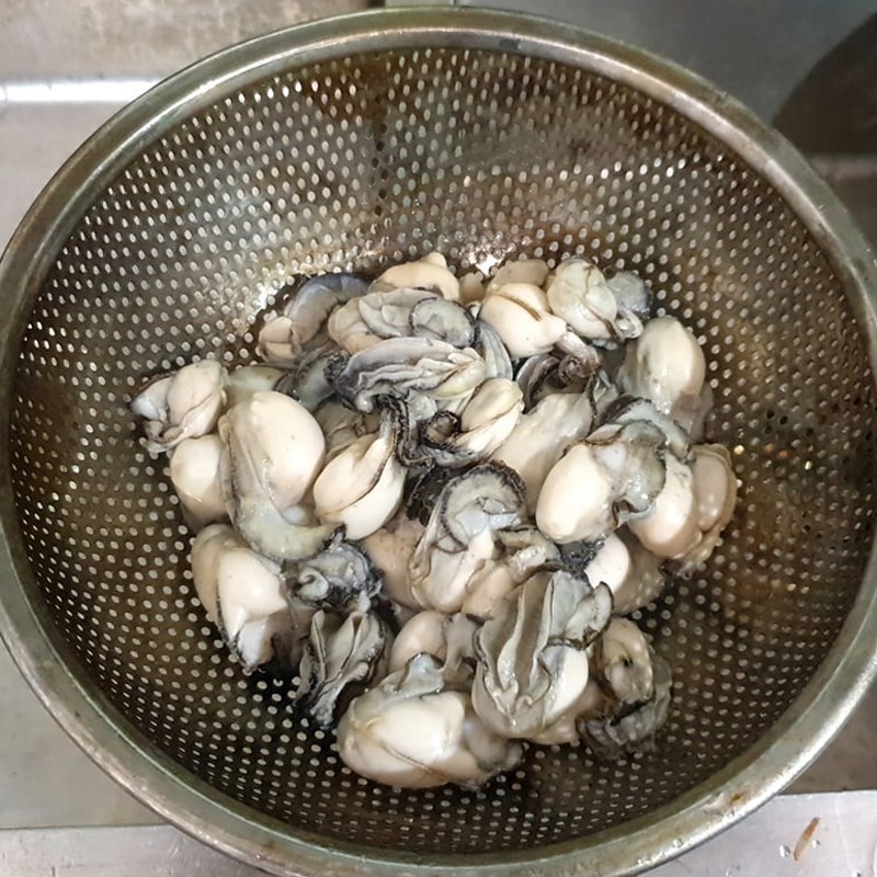 Sơ chế hàu tươi sạch
