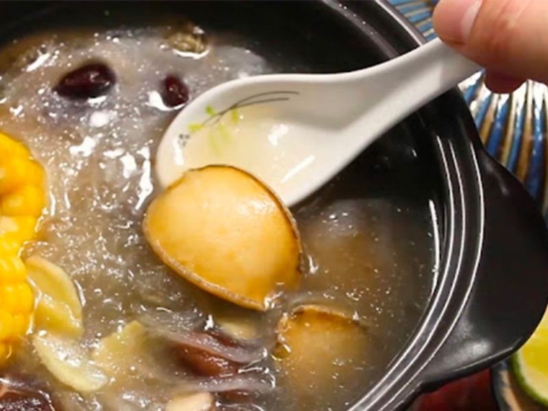 Súp tổ yến bào ngư và ghẹ