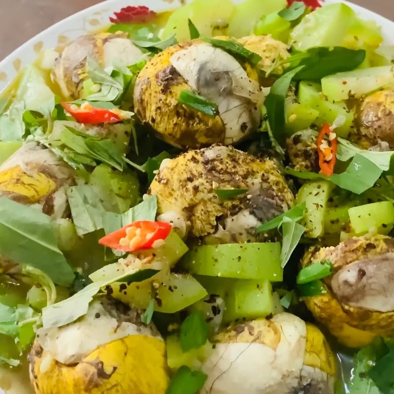 Món trứng lộn um bầu rau răm hoàn thành