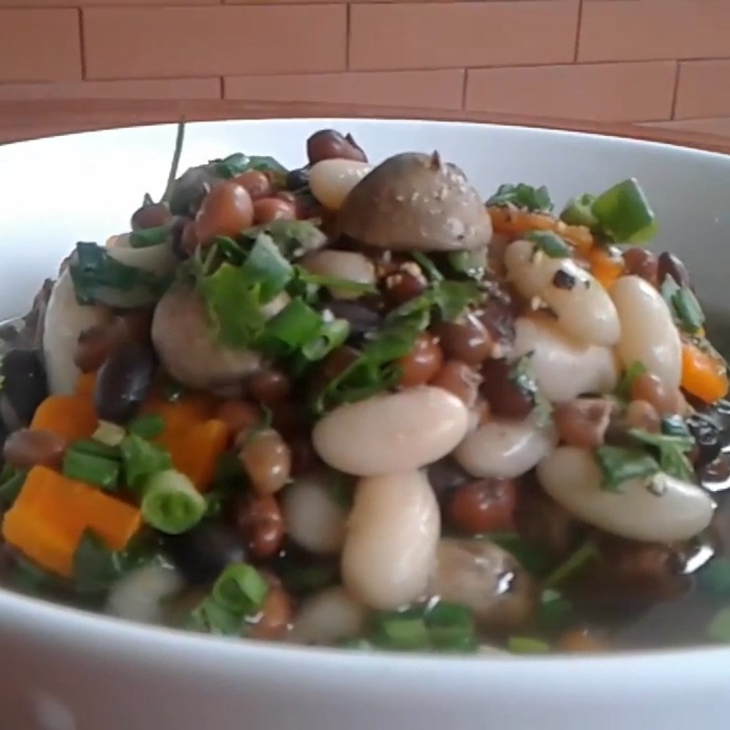 Thành phẩm món canh đậu đỏ nấu sườn thơm ngon