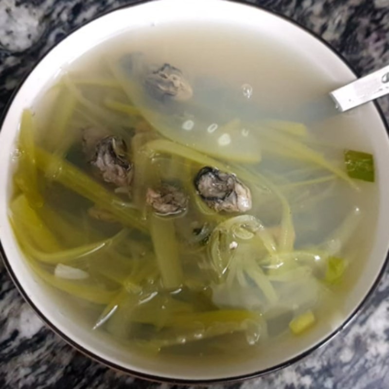 Canh hàu nấu bầu thành phẩm thơm ngon, hấp dẫn