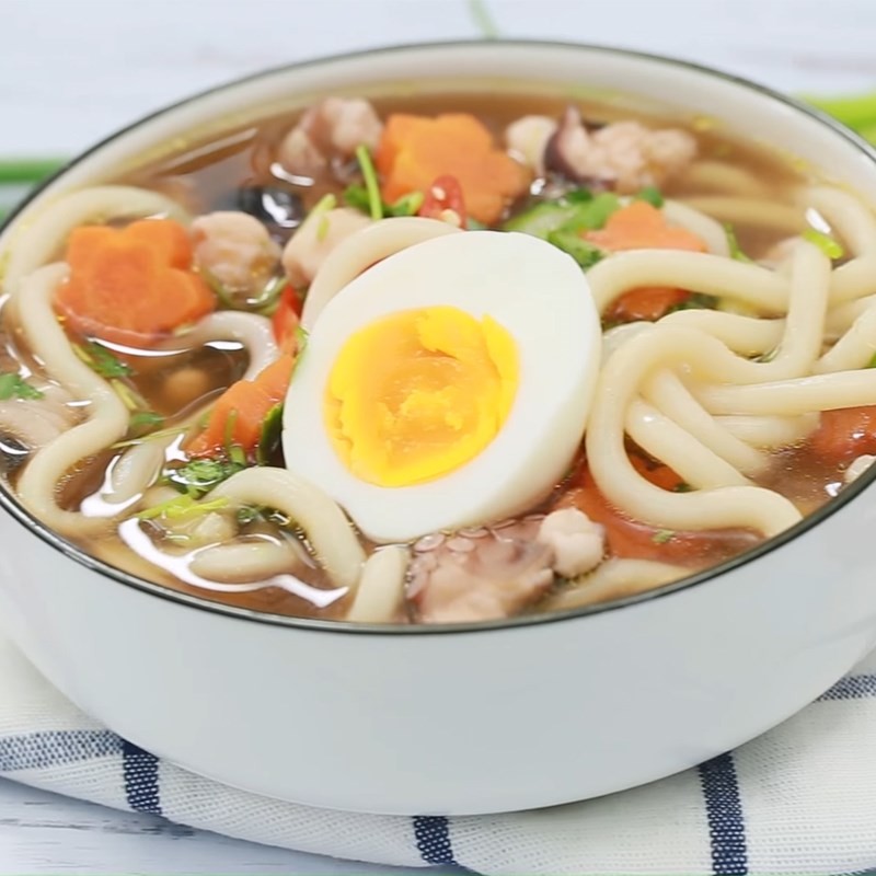 Cách Nấu Mì Udon Hải Sản Chuẩn Vị Nhật Tại Nhà - Mì udon bạch tuộc