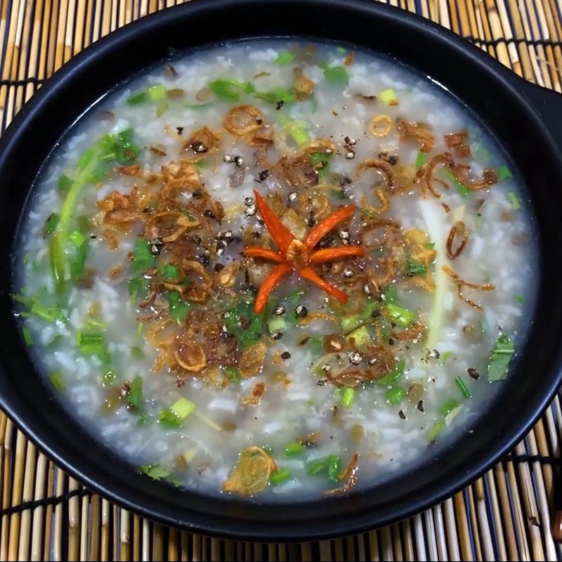 Thành phẩm cháo hàu đậu xanh thơm ngon, bổ dưỡng sẵn sàng thưởng thức