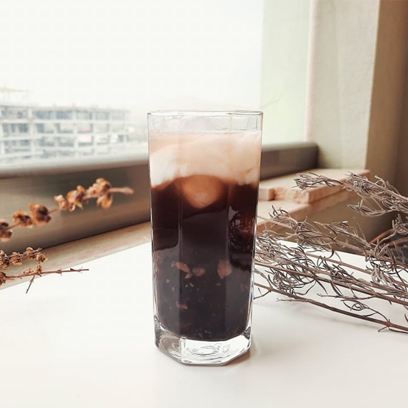 Thành phẩm chè đậu đen nước cốt dừa bột báng thơm ngon, hấp dẫn
