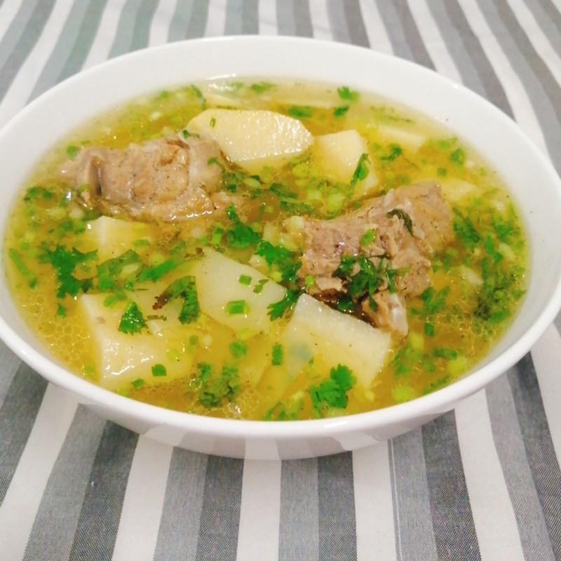 Tô canh xương măng tươi nóng hổi, thơm ngon đã hoàn thành