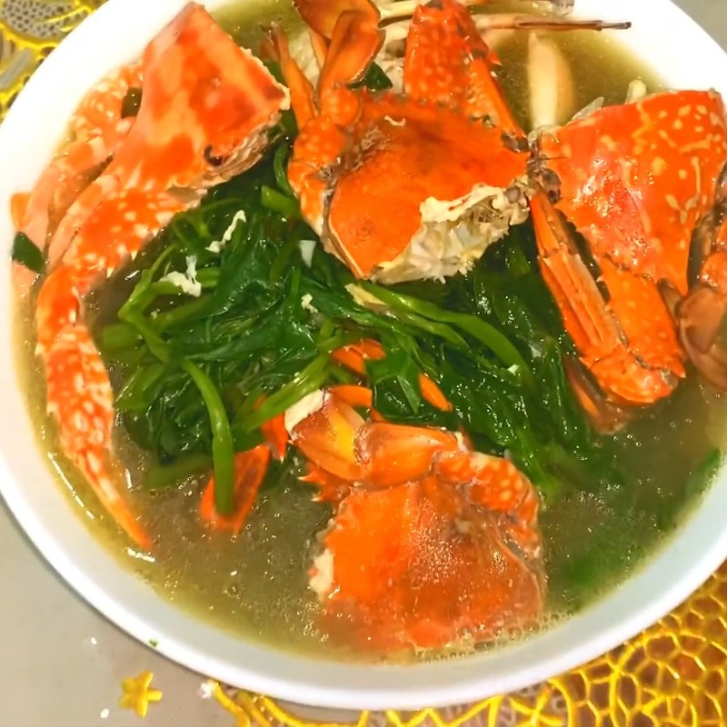 Món canh ghẹ rau muống nóng hổi, màu sắc bắt mắt, giàu dinh dưỡng
