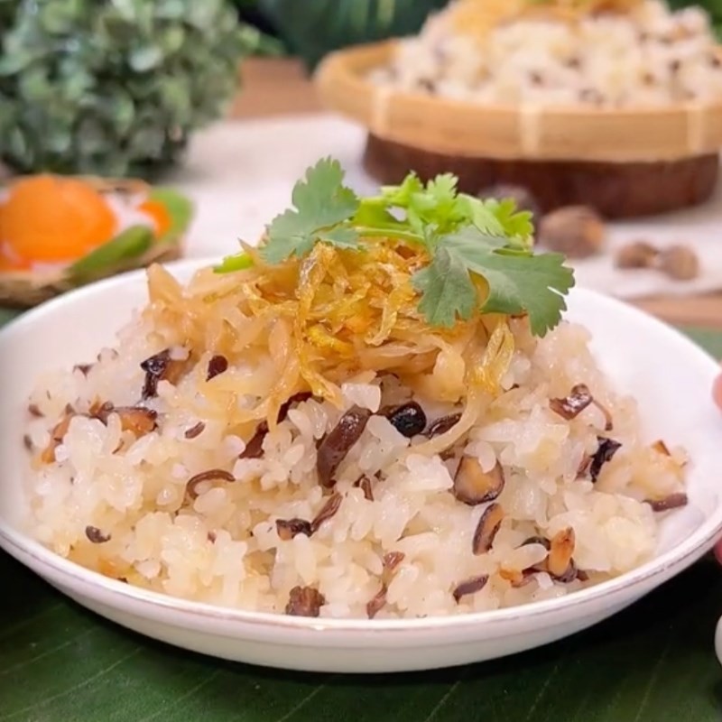 Đĩa xôi mặn chay nấm cải xá bấu hoàn chỉnh, hấp dẫn
