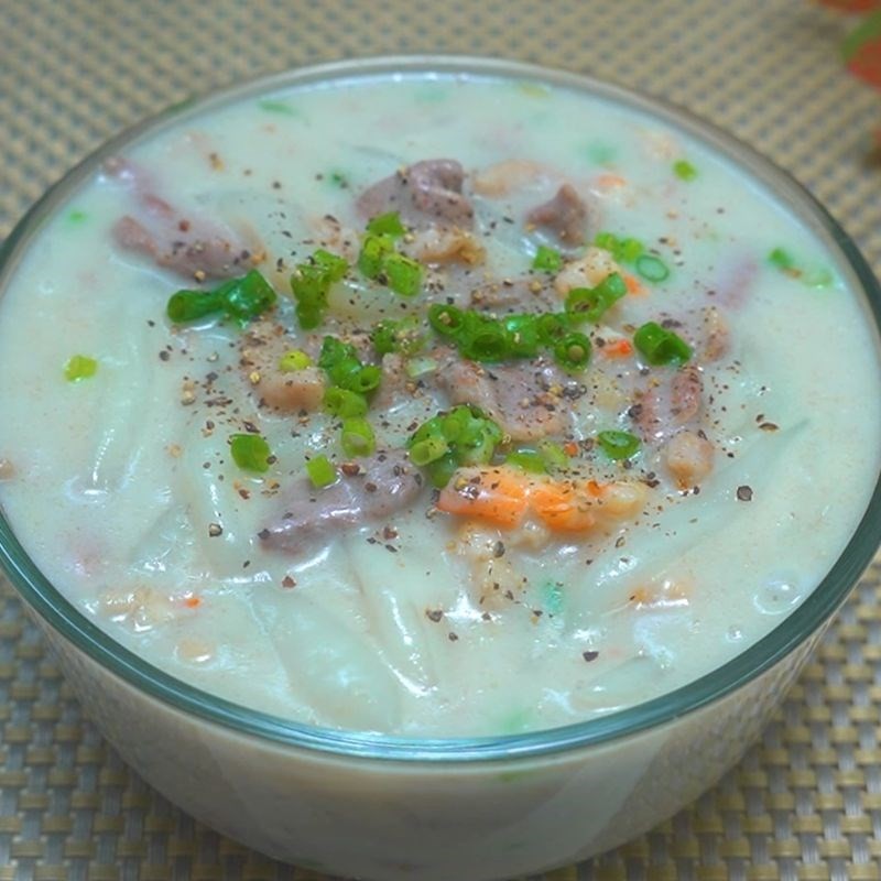 Tô bánh canh vịt nước cốt dừa nóng hổi, thơm ngon chuẩn vị