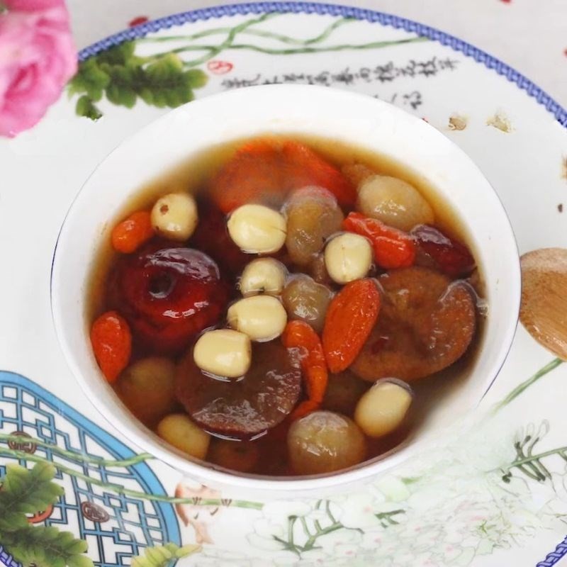 Chè khoai môn bột báng sau khi hoàn thành, hấp dẫn và thơm ngon