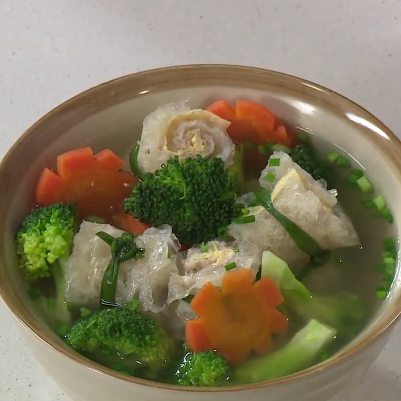 Canh súp lơ nấu bóng bì hoàn chỉnh