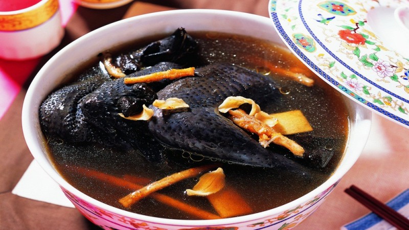 Món gà hầm đậu đen thơm ngon, bổ dưỡng sau khi hoàn thành công thức