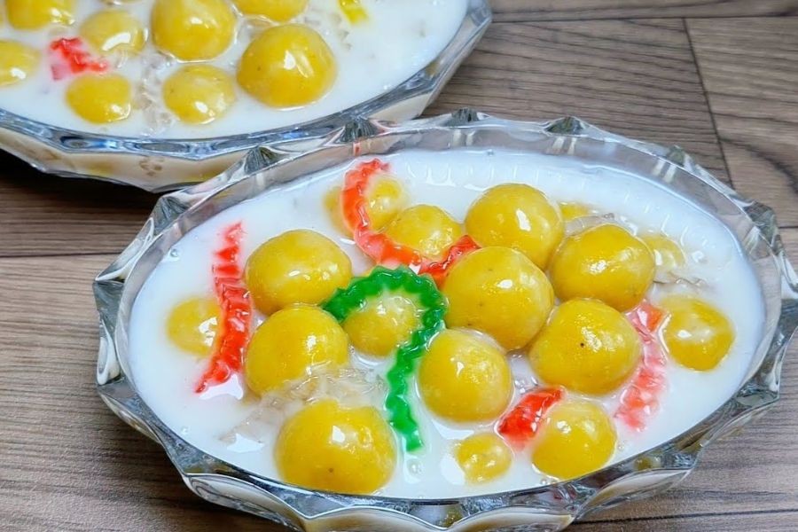 Tô chè chuối bột năng vo viên vàng óng, độc đáo và ngon miệng