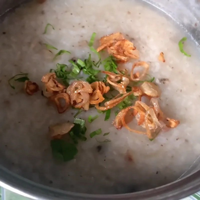 Bé ăn cháo ngán ở độ tuổi nào là tốt nhất