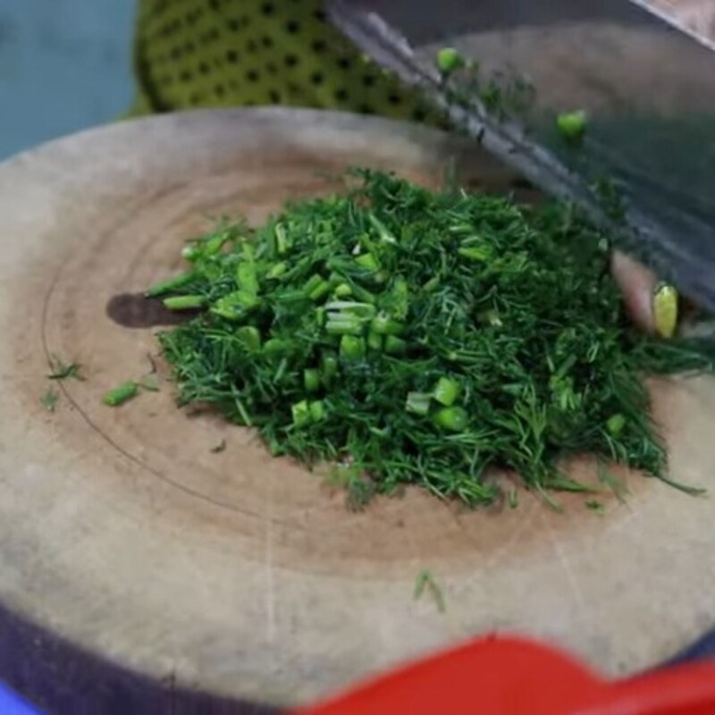 Trộn đều hỗn hợp đậu hũ, rong biển, thì là và gia vị để làm chả cá chay