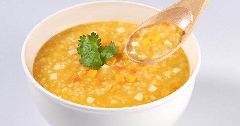 Cháo cà rốt phô mai béo ngậy, cung cấp canxi cho bé