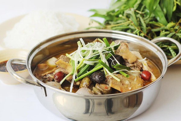 Món vịt om sấu kiểu miền Bắc thơm ngon hấp dẫn đã hoàn thành