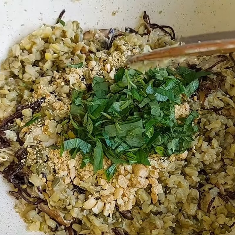 Thêm gia vị vào nhân lòng chay