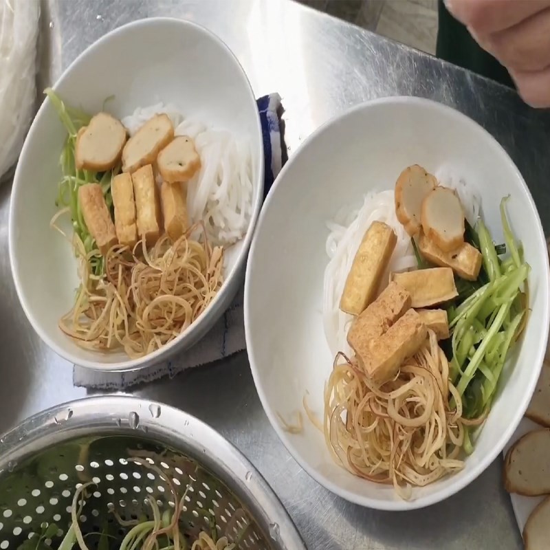 Bước 5 Hoàn thành Bún nước lèo chay