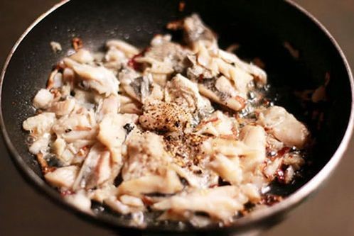 Thịt cá rô đồng xào thơm