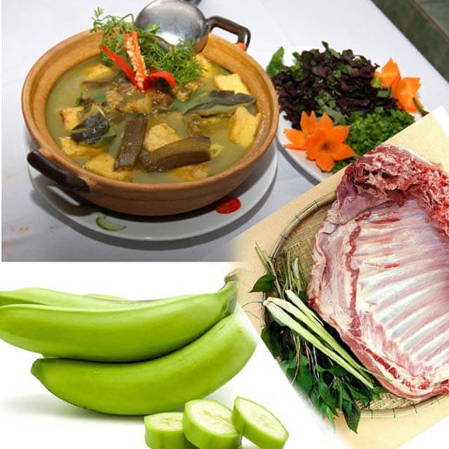 Quy trình sơ chế xương dê và chuẩn bị chuối xanh cho món cách nấu xương dê với chuối.
