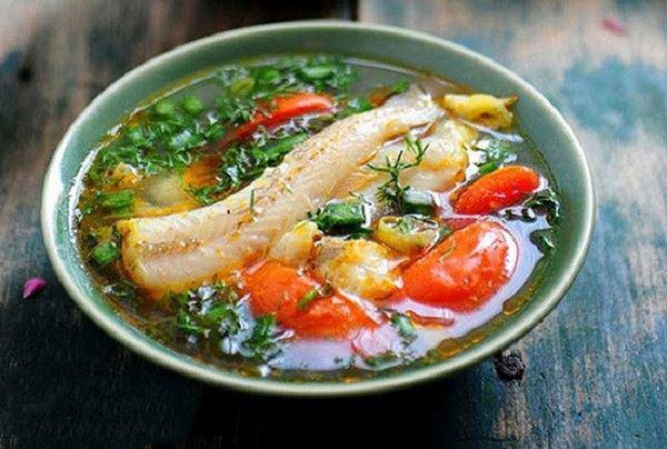 Canh chua cá khoai với dứa ăn hoài không béo