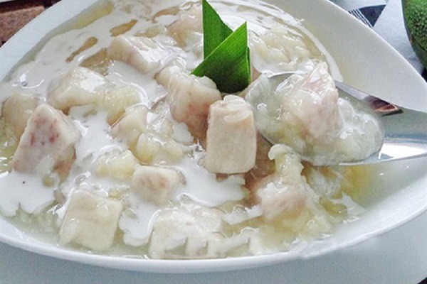Chè khoai môn đậu xanh béo bùi, màu sắc hấp dẫn, gợi ý cách nấu chè ngon cho mùa lạnh.