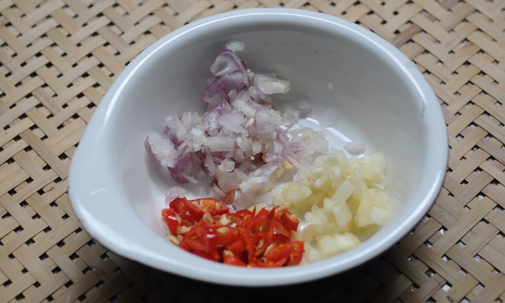 Mẹo ngâm và luộc măng loại bỏ vị hăng để chế biến cá bạc má kho măng