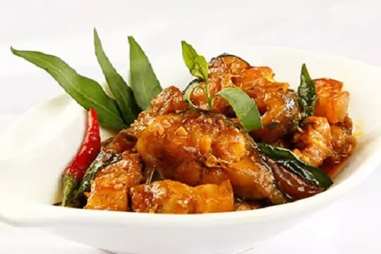 Cá trê kho rau răm thơm lừng, món ăn đơn giản hàng ngày dễ làm