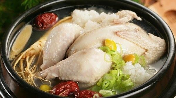 Bát cháo gà sâm tươi nóng hổi, thơm ngon, bổ dưỡng chuẩn vị Hàn