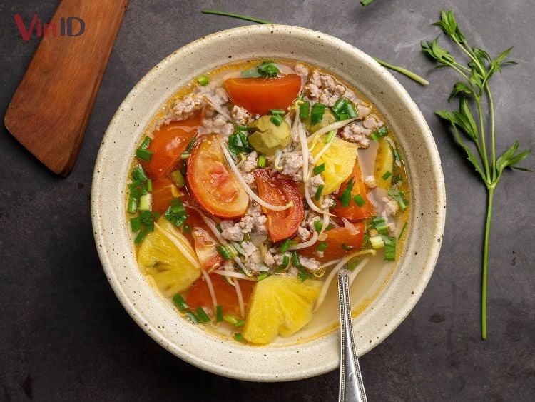 Canh chua dứa nấu thịt bằm dân dã mà ấm lòng