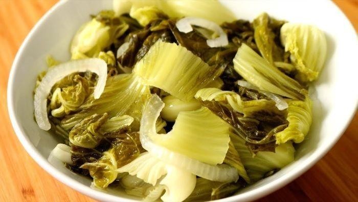 Các nguyên liệu tươi ngon để nấu món cá om dưa cải tại nhà
