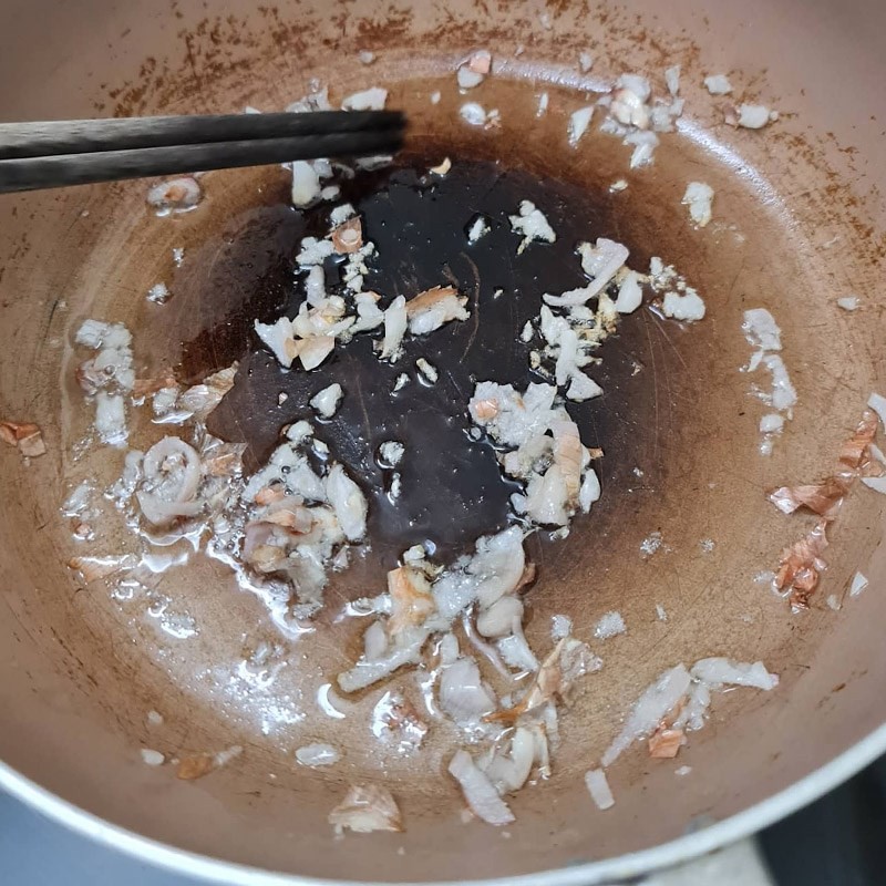 Phi thơm hành tím để xào thịt cá rô