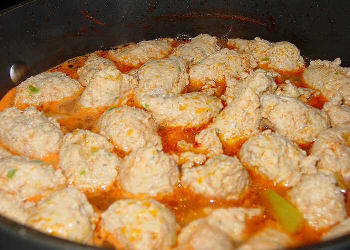 Các công đoạn chế biến món canh bún khô riêu tôm thịt