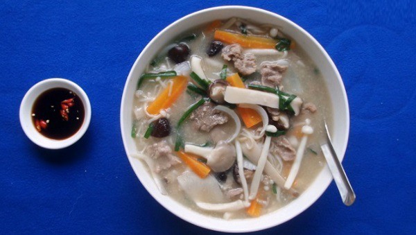 Tô canh nấm thịt bò đã hoàn thành