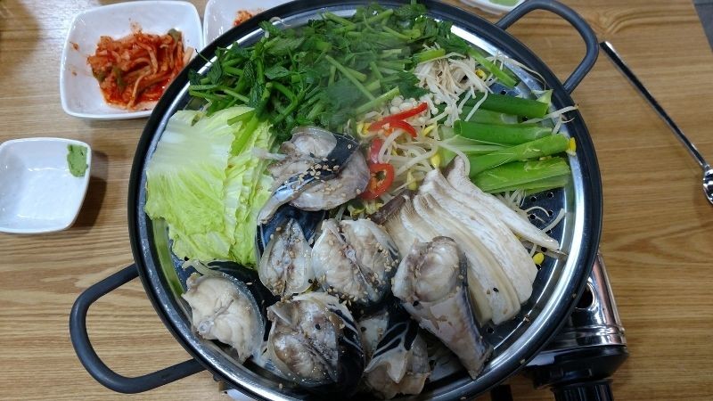 Lẩu Thái hải sản phong phú