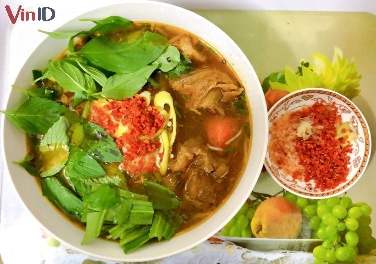 Món bò kho truyền thống, mềm ngon, thấm vị.